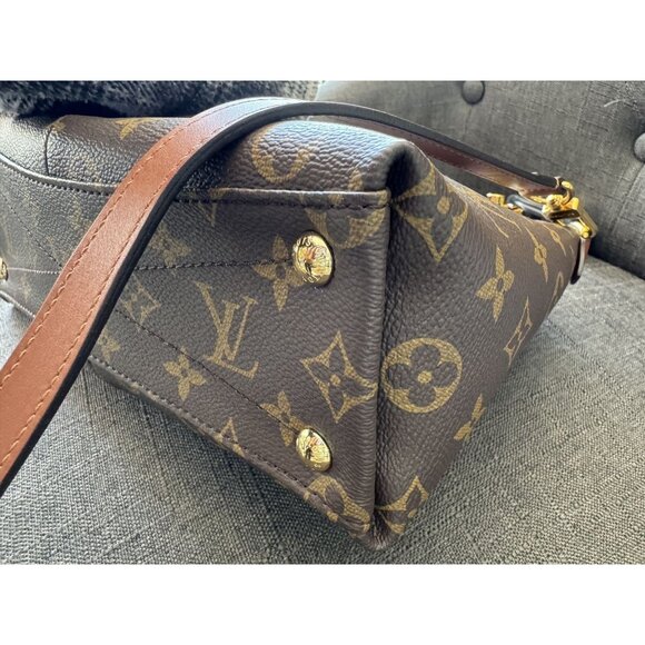 LOUIS VUITTON Monogram V Tote BB - Picture 9 of 13
